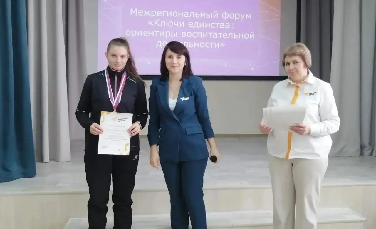 Со спортом дружит с детства