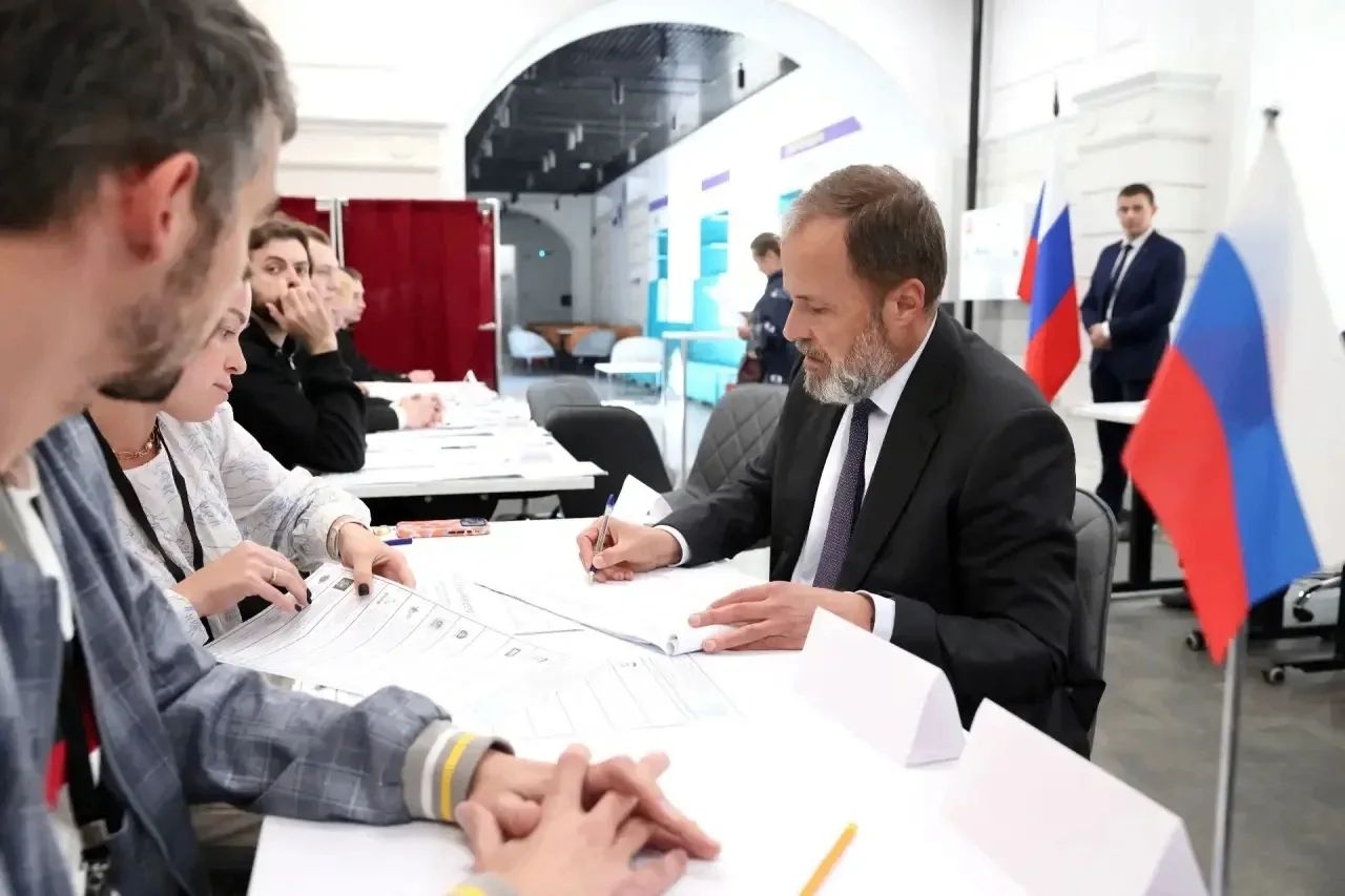 Игорь Комаров принял участие в голосовании на выборах депутатов Государственной Думы