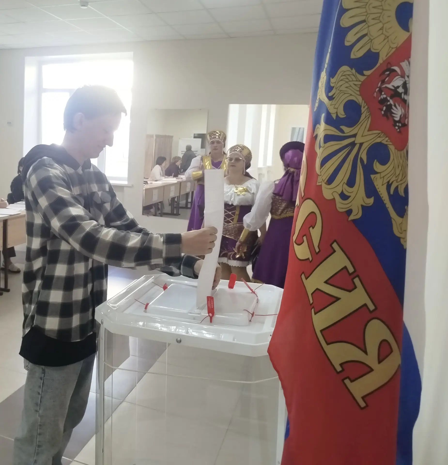 Первый выбор сделан: молодые избиратели Колокольцовки проявили гражданскую позицию
